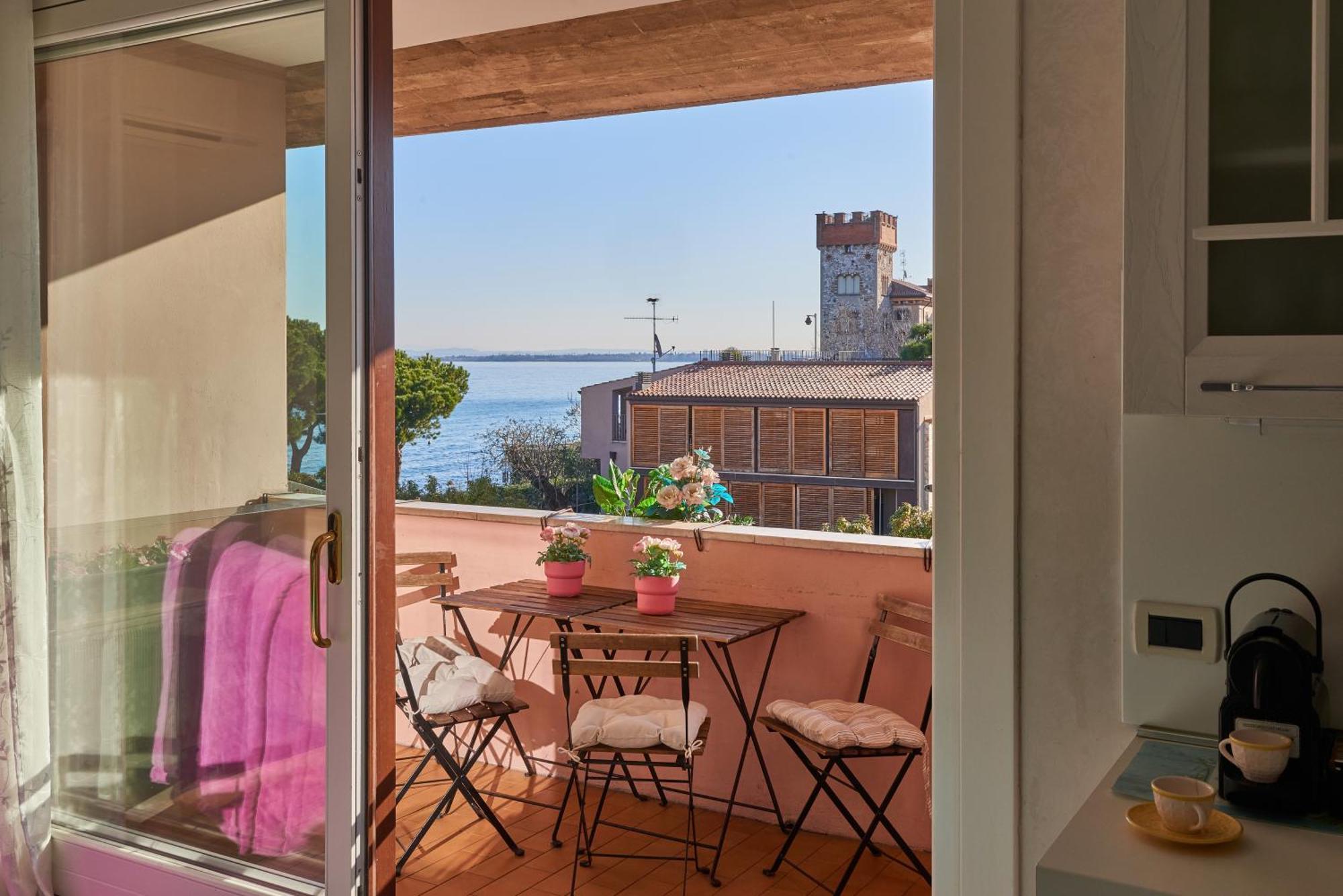 Garda Blue Lake Home Luxury Appartment 데센자노델가르다 외부 사진