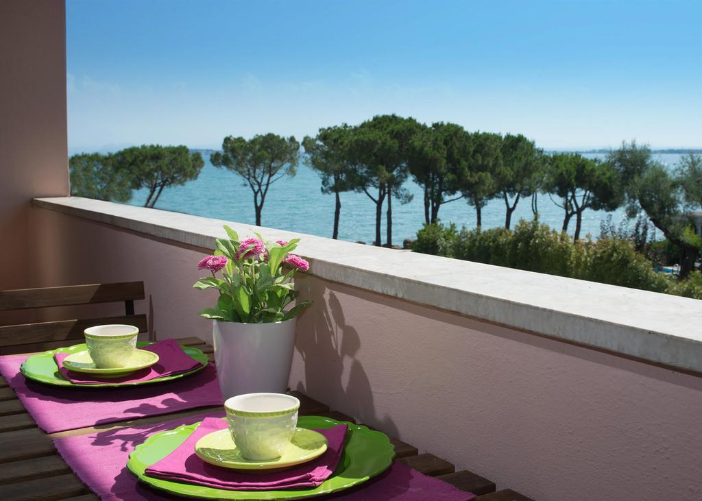 Garda Blue Lake Home Luxury Appartment 데센자노델가르다 외부 사진